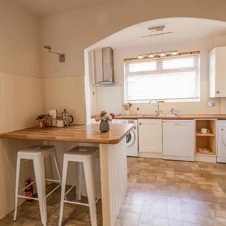 12 Westfield Terrace *
