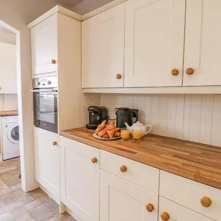 12 Westfield Terrace * Saltburn-by-the-Sea