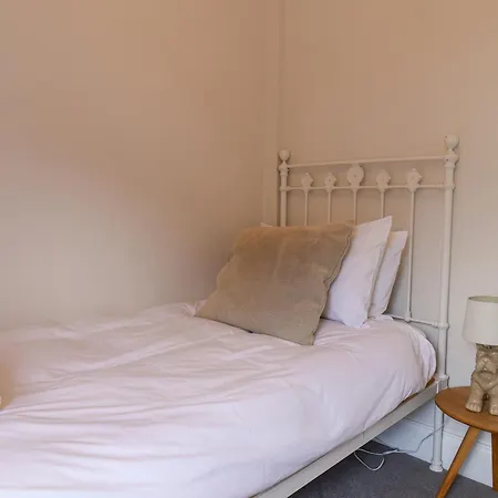 12 Westfield Terrace Holiday home