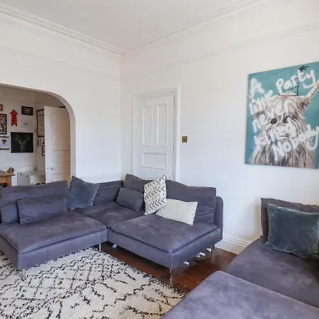 12 Westfield Terrace Солтберн-бай-те-Си