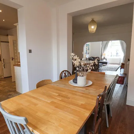 12 Westfield Terrace