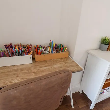 12 Westfield Terrace * Солтберн-бай-те-Си