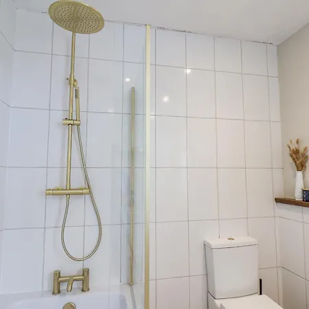 Дом отдыха 12 Westfield Terrace *